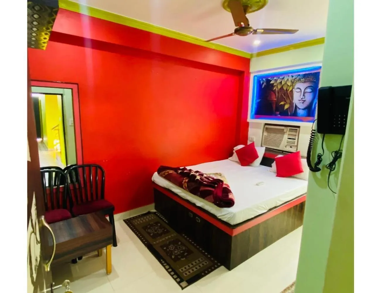 Hotel Aditya, Varanasi