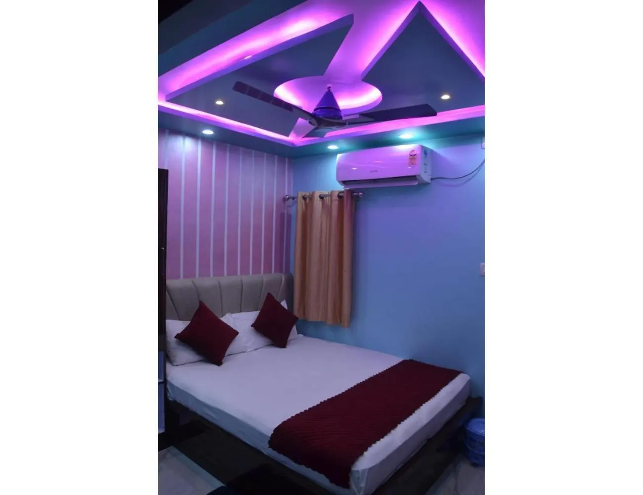 Hotel Aditya, Varanasi