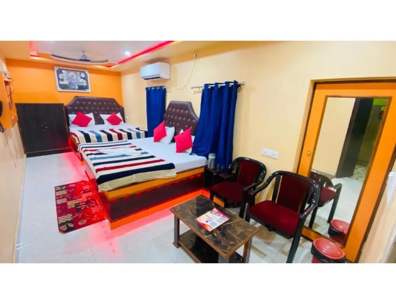 Hotel Aditya, Varanasi