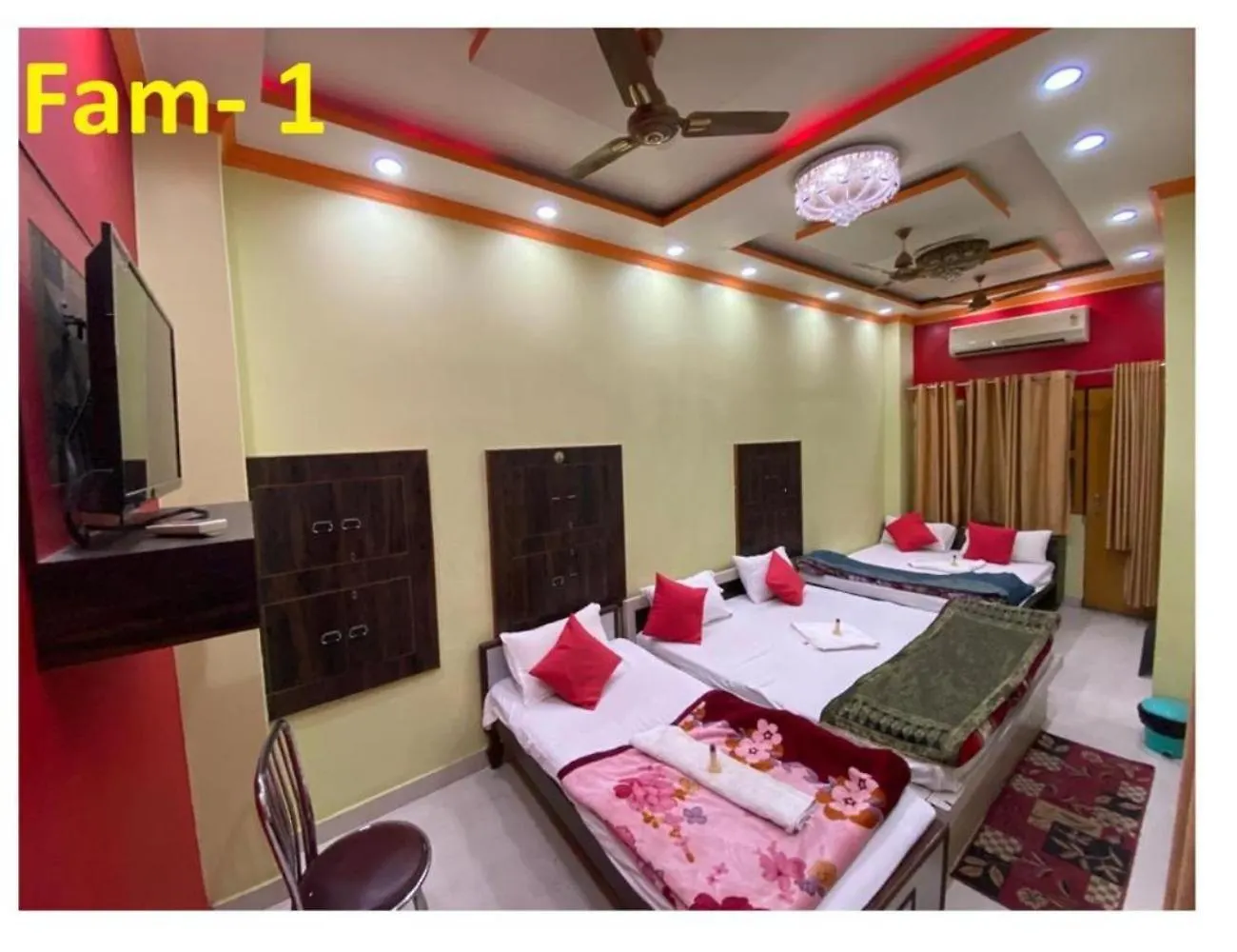 Hotel Aditya, Varanasi India