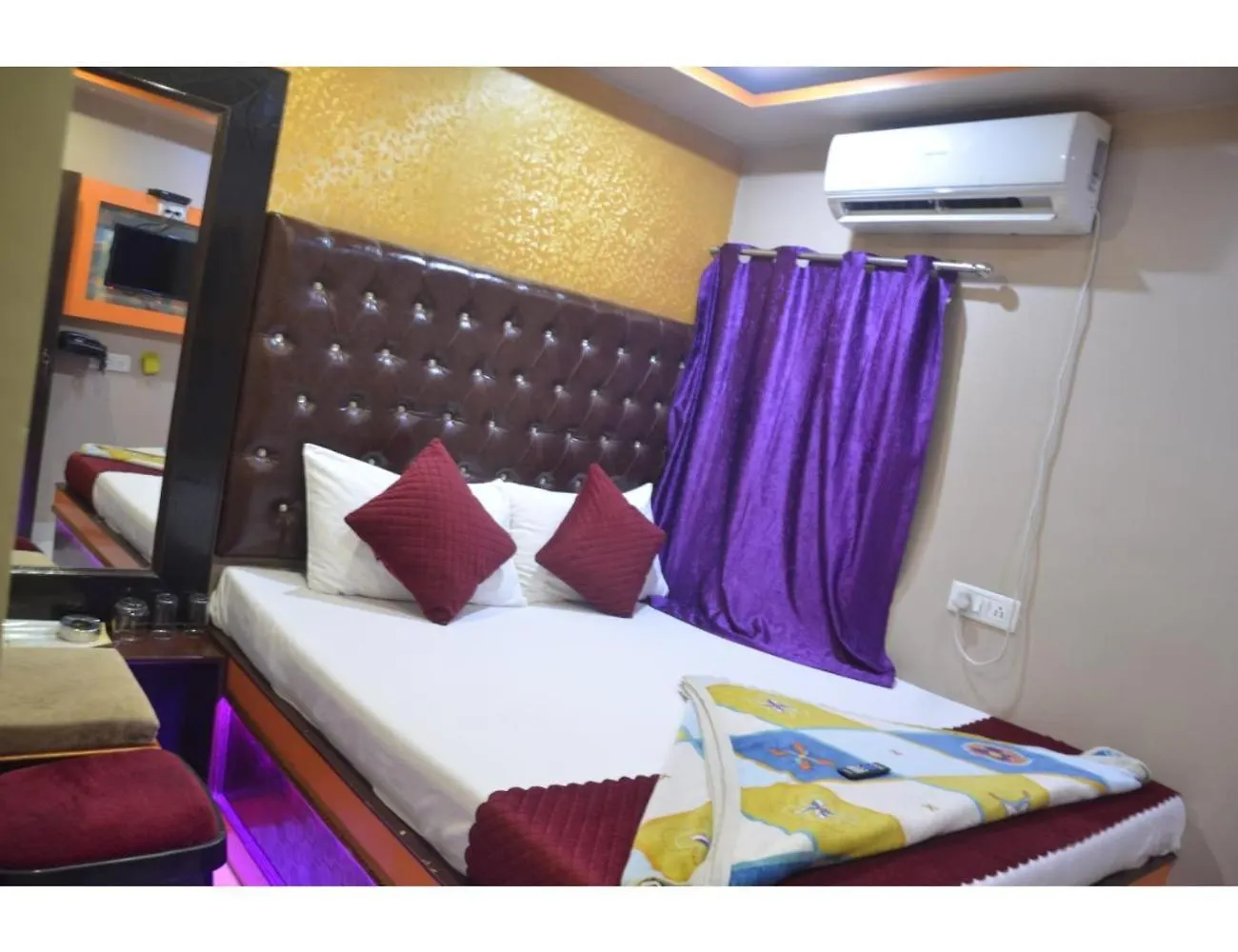 Hotel Aditya, Varanasi