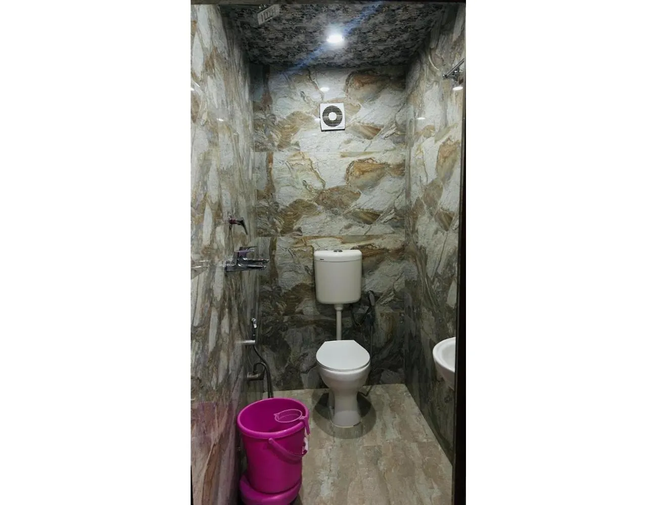 Hotel Aditya, Varanasi India